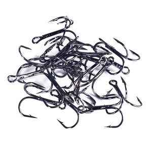 Fishing tackle set with 20 sharp hooks for secure catches.